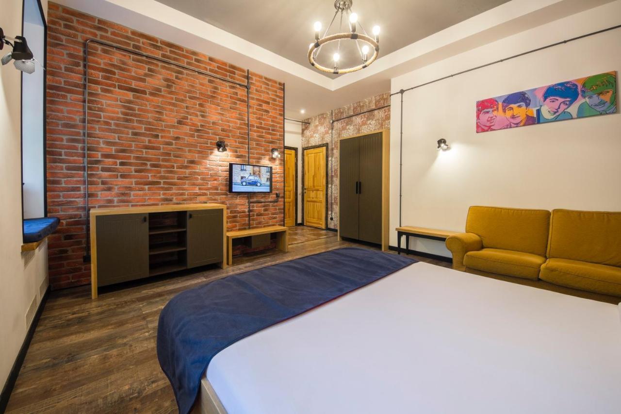 Self Check-In Apartments Near Landscape Alley Kyiv Exterior foto