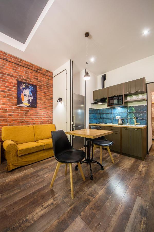 Self Check-In Apartments Near Landscape Alley Kyiv Exterior foto