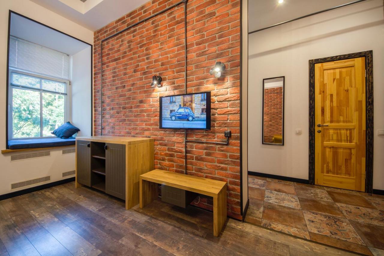Self Check-In Apartments Near Landscape Alley Kyiv Exterior foto